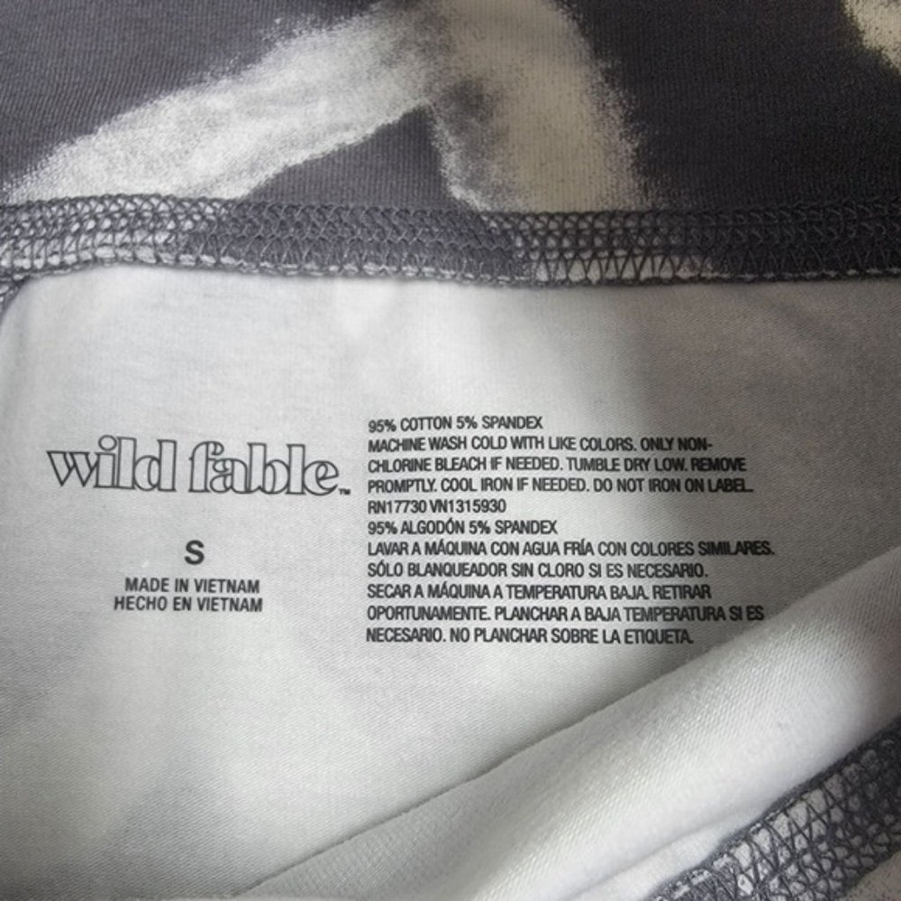 Wild Fable High-Waisted Classic Leggings Gray Hearts Women's Size Small NWOT - Picture 5 of 5